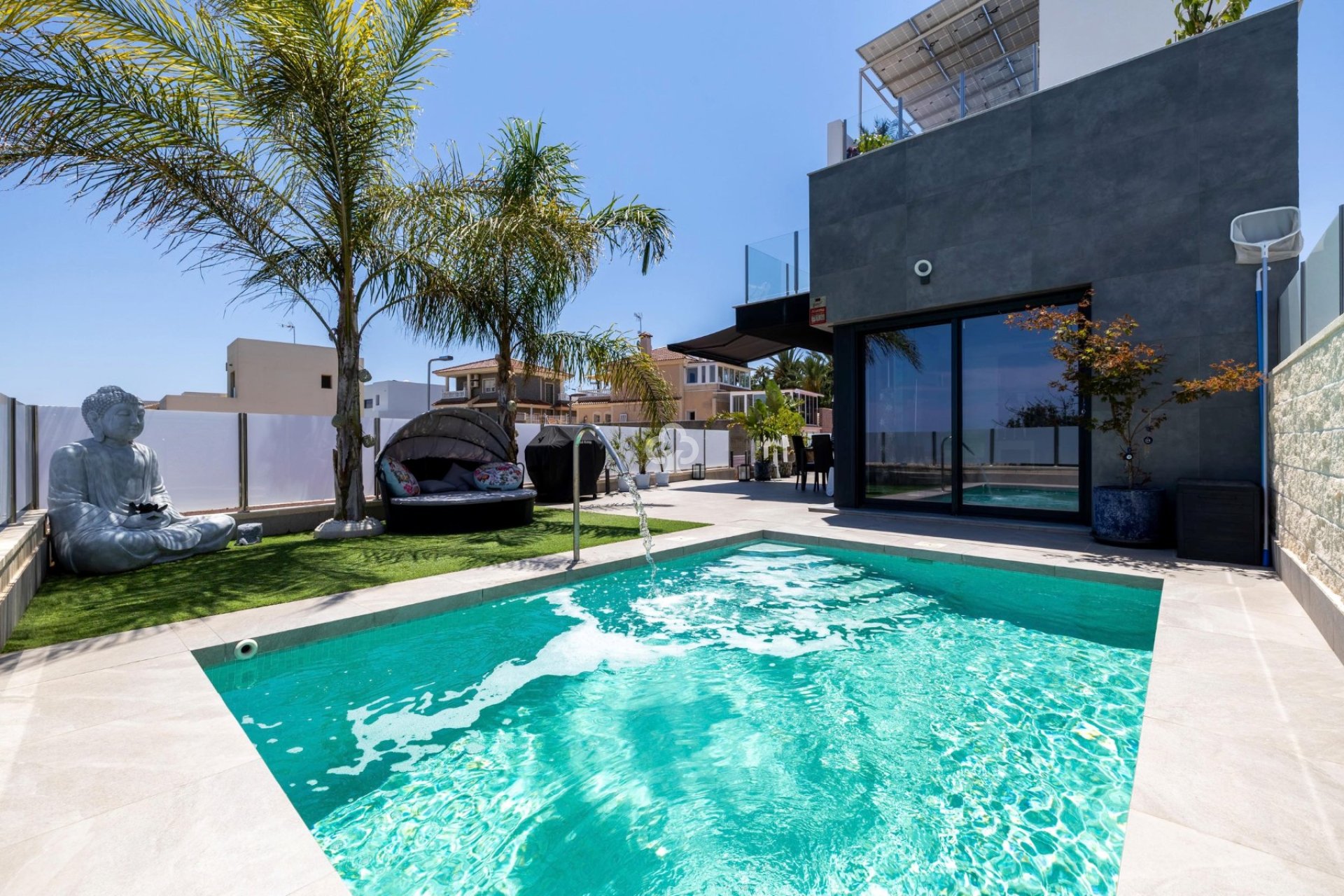 Wiederverkauf - Villa -
Torrevieja - Los altos