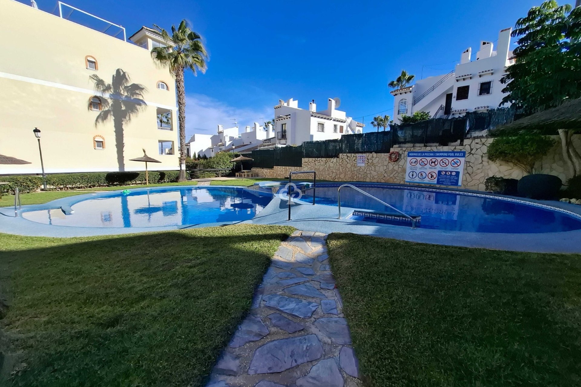 Wiederverkauf - Wohnung -
Orihuela Costa - Villamartín