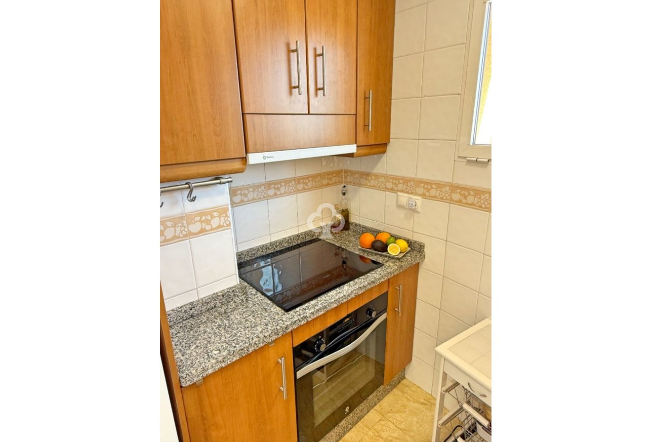 Resale - Apartment / flat -
Torrevieja - Centro