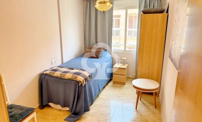 Resale - Apartment / flat -
Torrevieja - Centro