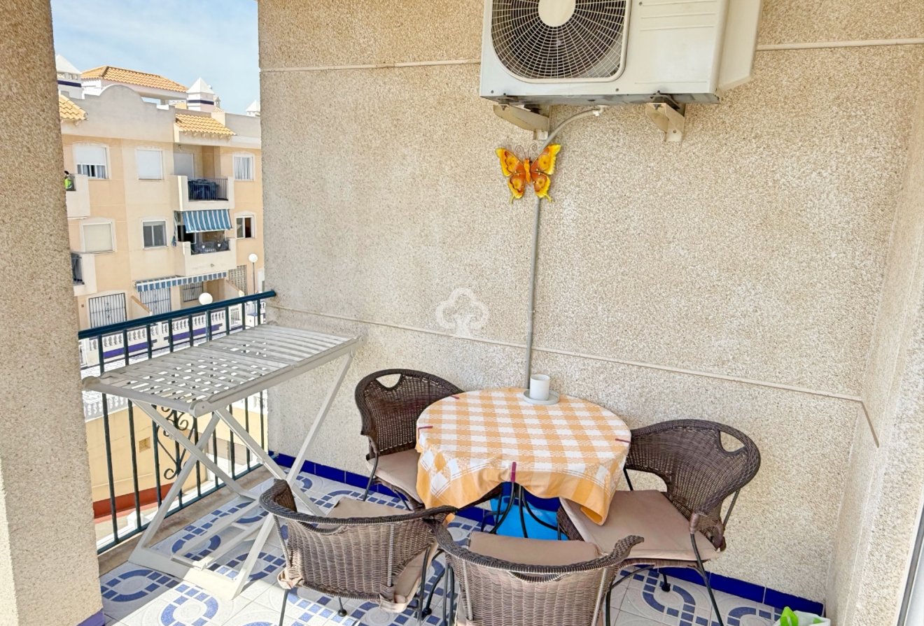 Resale - Apartament -
Torrevieja - El Acequión - Los Náufragos