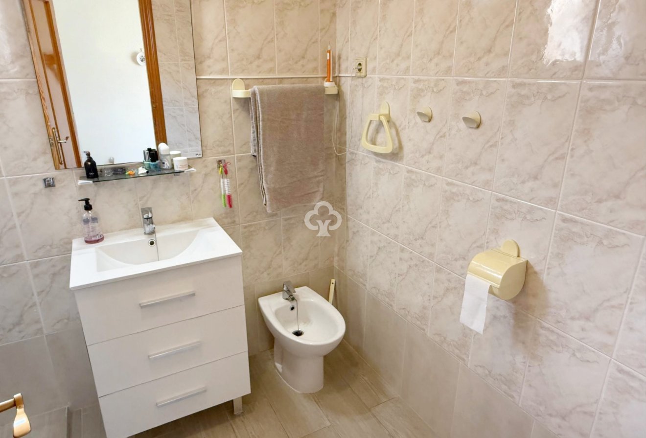 Resale - Apartament -
Torrevieja - El Acequión - Los Náufragos