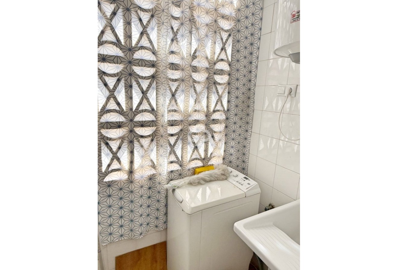 Resale - Apartament -
Torrevieja - El Acequión - Los Náufragos