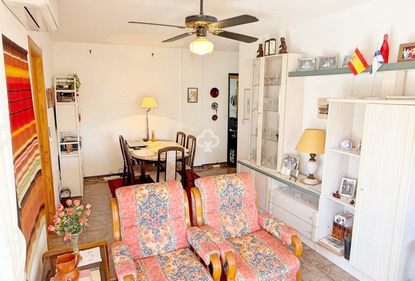 Resale - Apartament -
Torrevieja - El Acequión - Los Náufragos