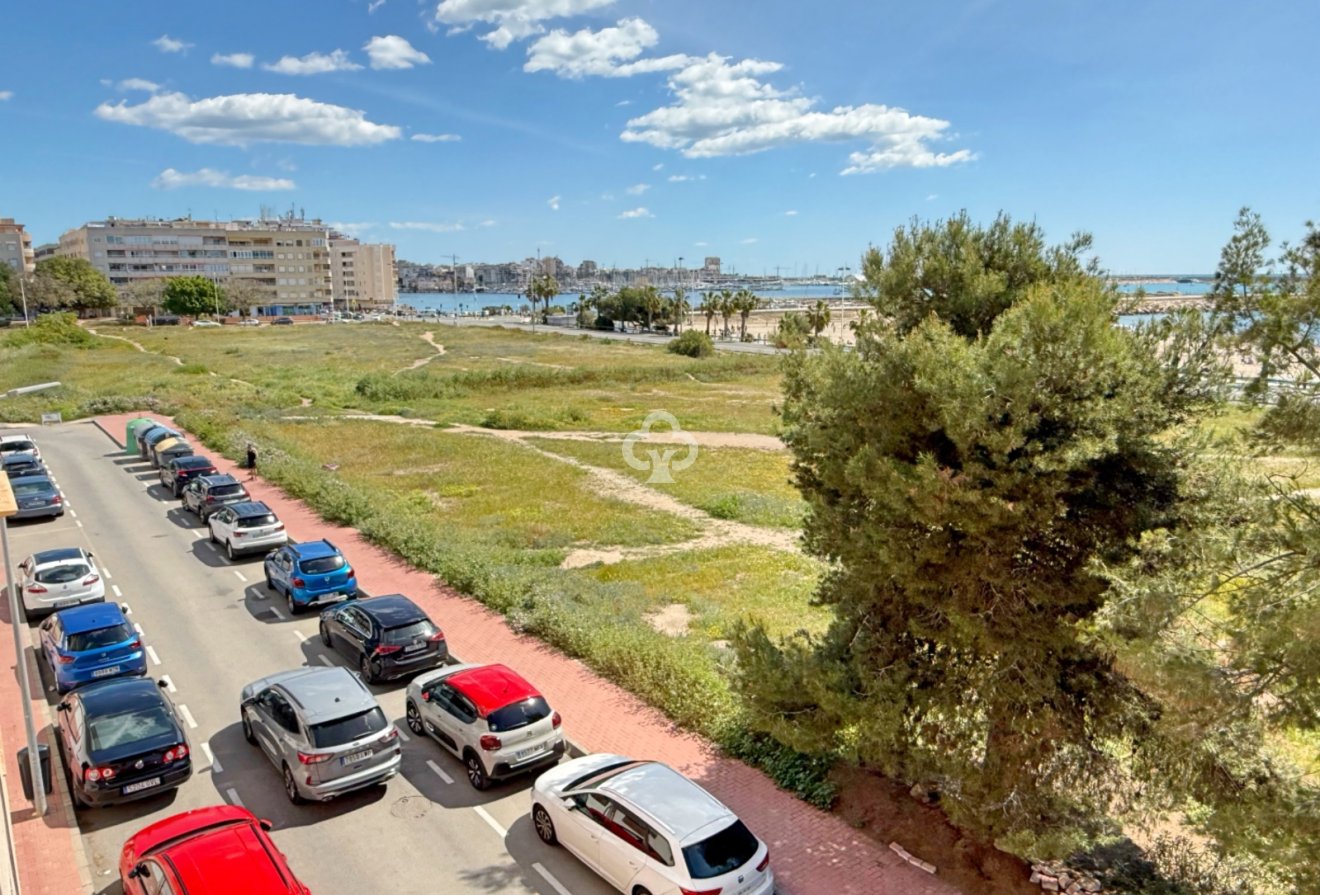 Resale - Apartament -
Torrevieja - El Acequión - Los Náufragos