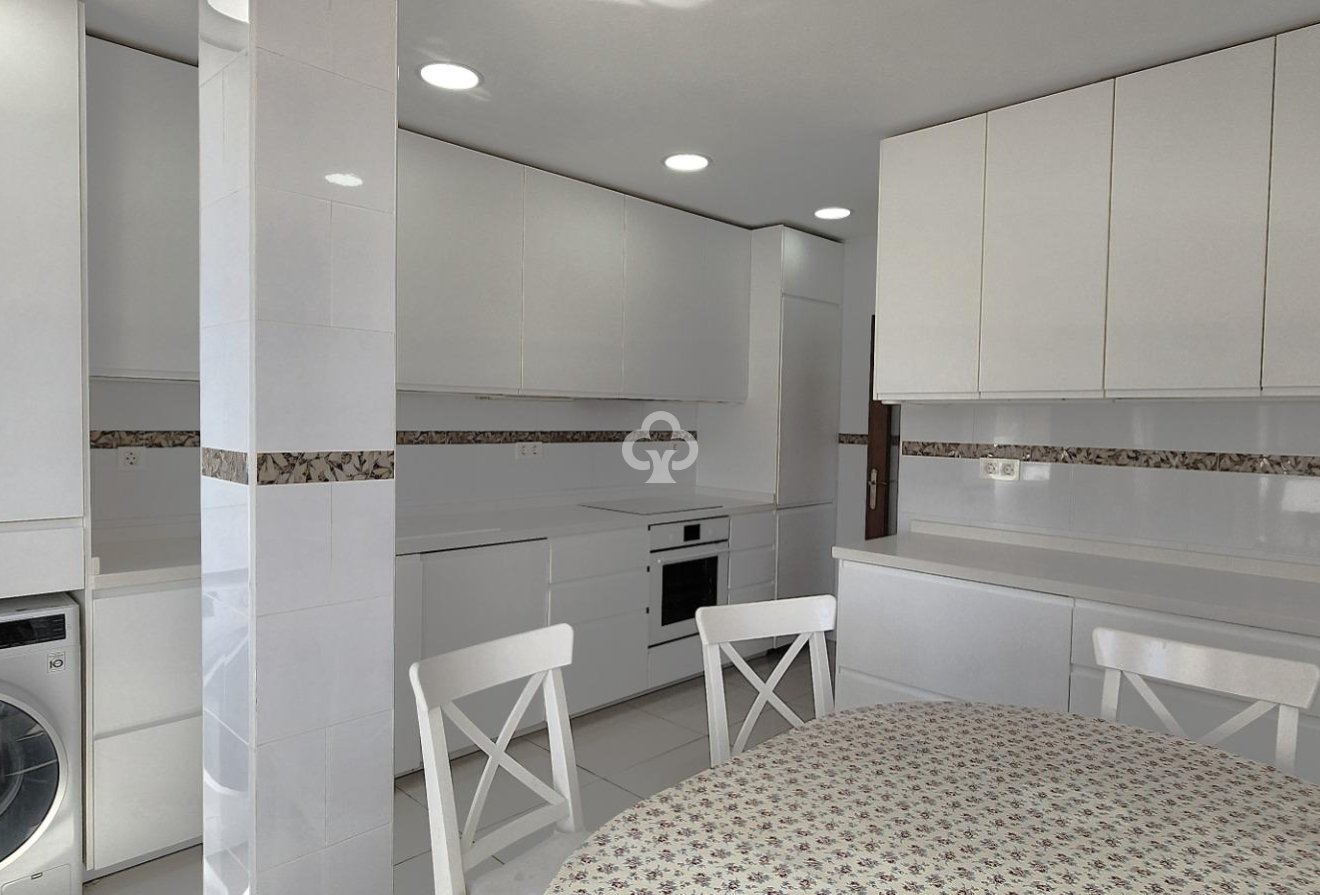 Resale - Apartament -
Fuengirola - Playa de los Boliches