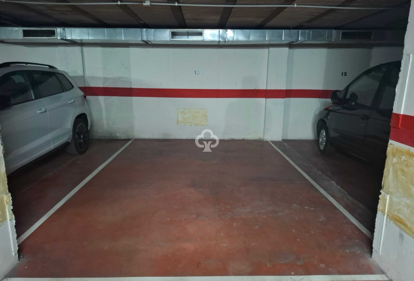 Resale - Apartment / flat -
Torrevieja - Centro