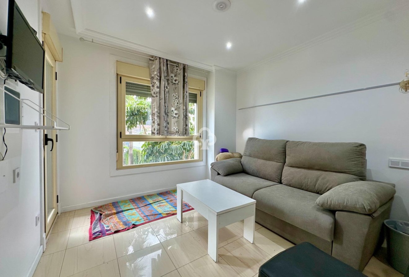 Resale - Apartament -
Fuengirola - Los Boliches