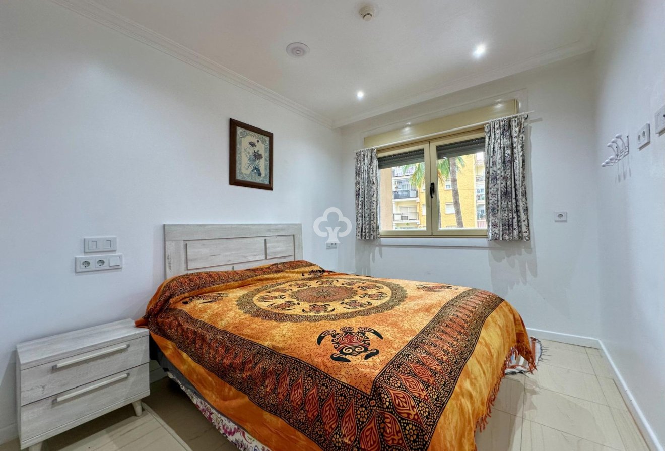 Resale - Apartament -
Fuengirola - Los Boliches