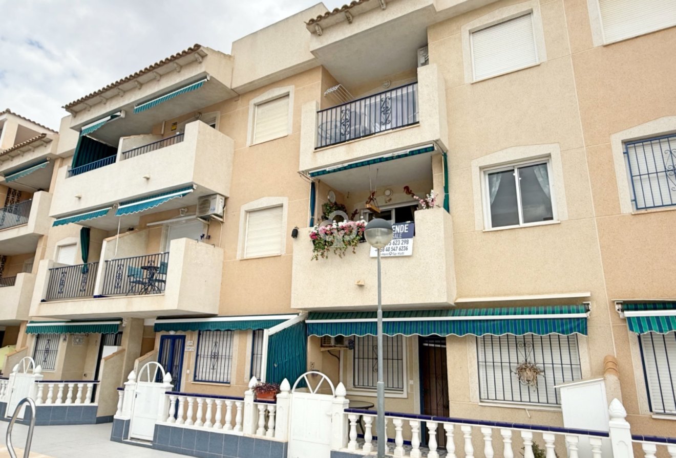 Reventa - Apartamento / piso -
Torrevieja - El Acequión - Los Náufragos