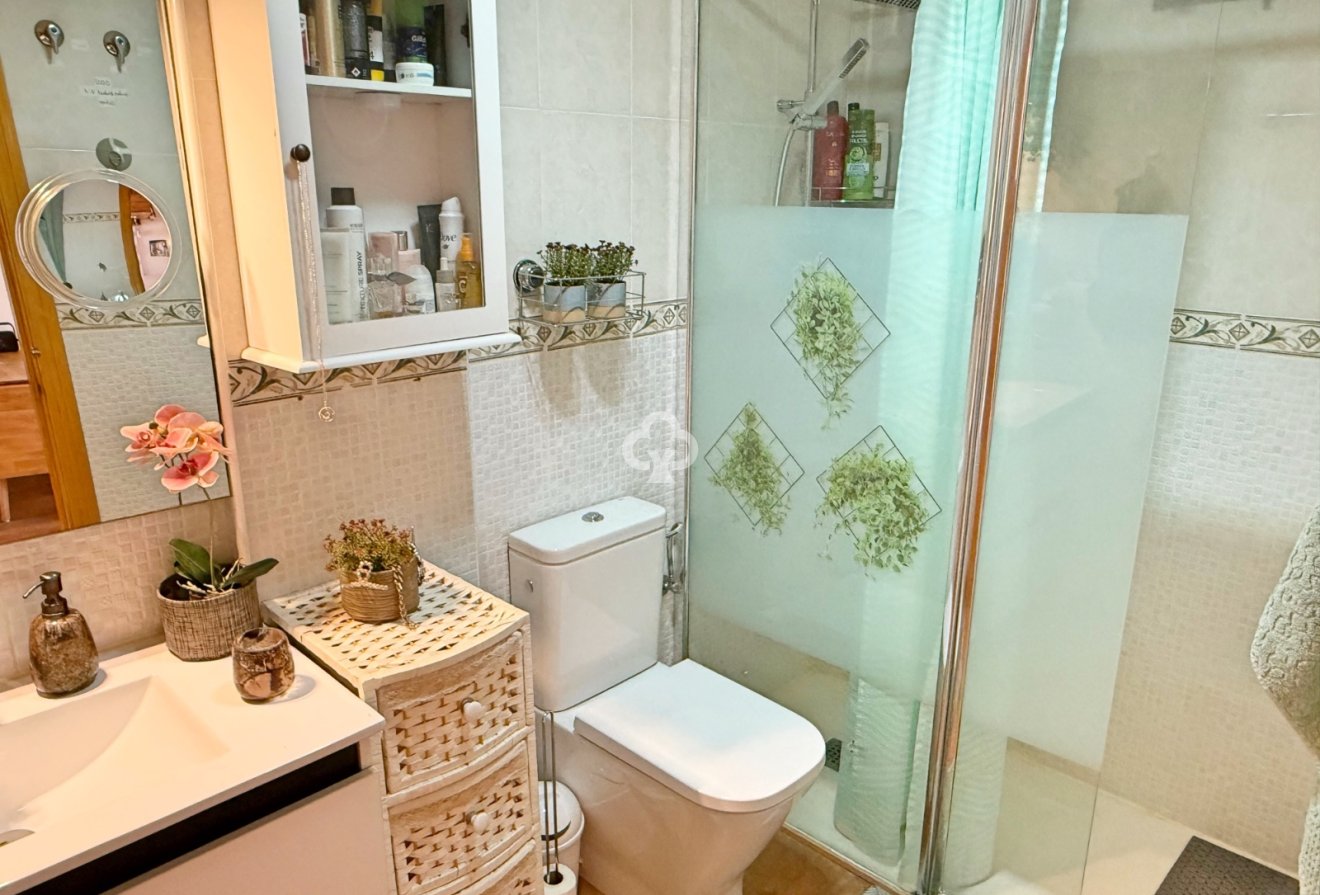 Reventa - Apartamento / piso -
Torrevieja - El Acequión - Los Náufragos