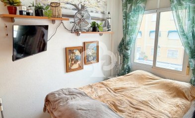 Reventa - Apartamento / piso -
Torrevieja - El Acequión - Los Náufragos