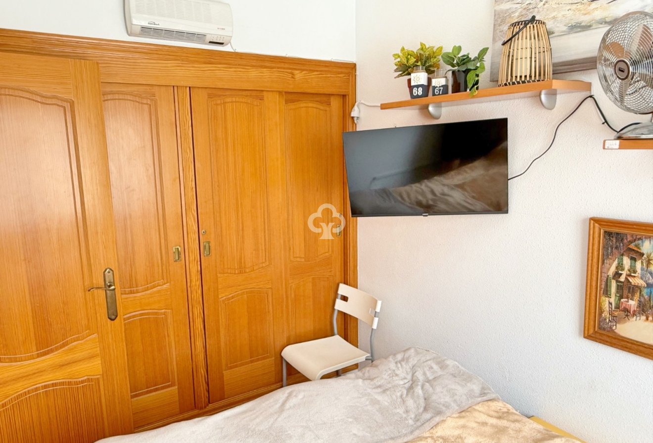 Reventa - Apartamento / piso -
Torrevieja - El Acequión - Los Náufragos