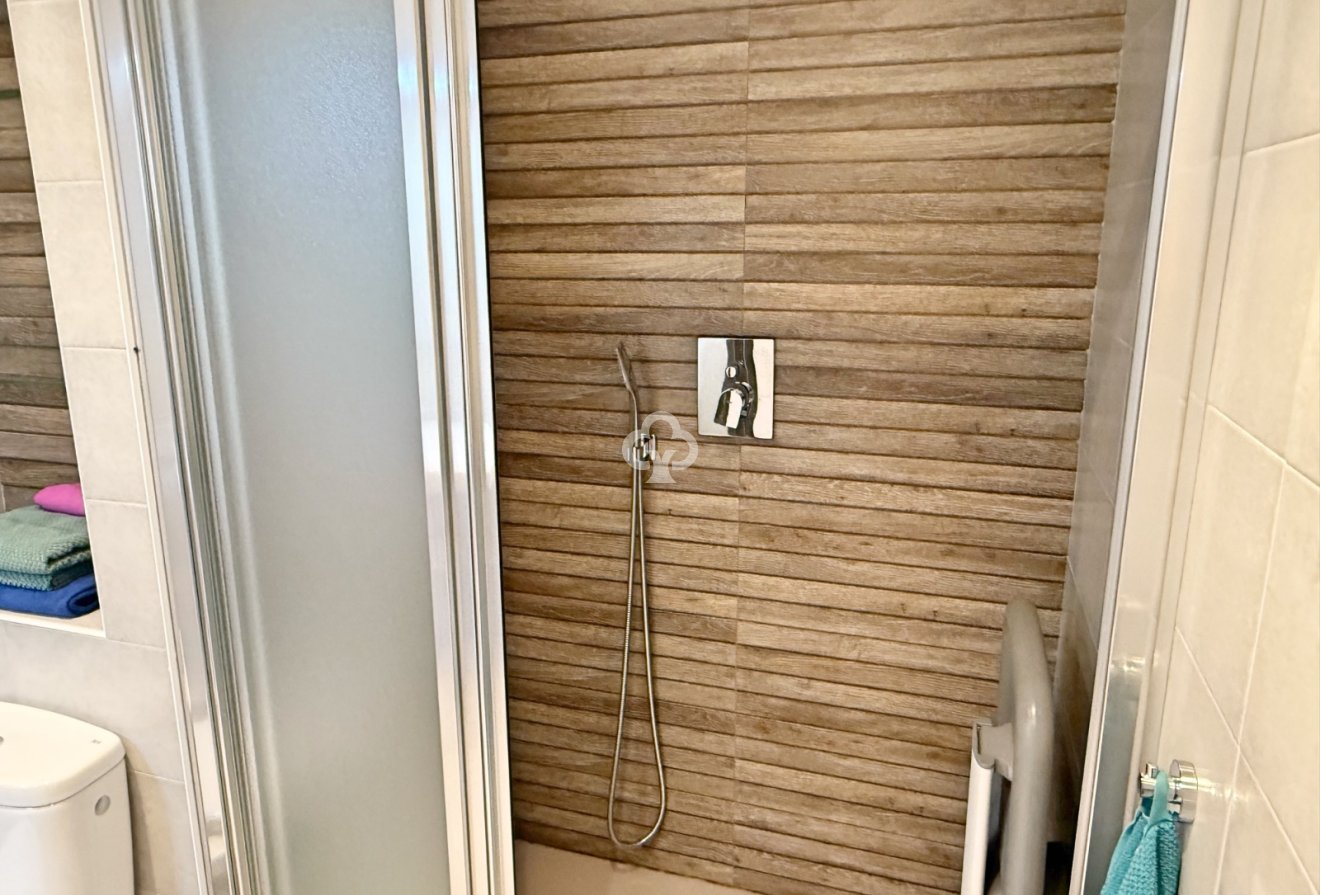 Resale - Bungalow -
Orihuela Costa - Punta Prima