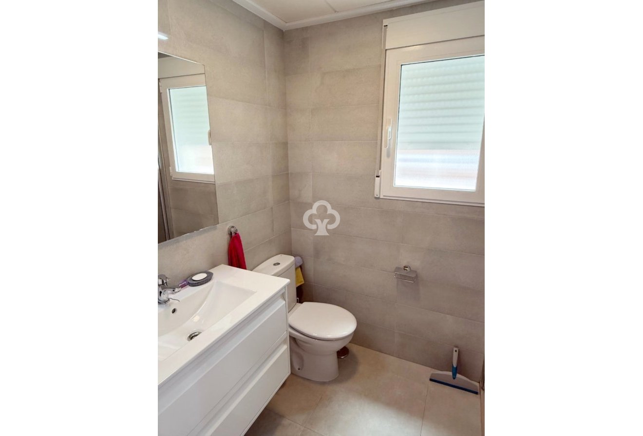 Resale - Bungalow -
Orihuela Costa - Punta Prima