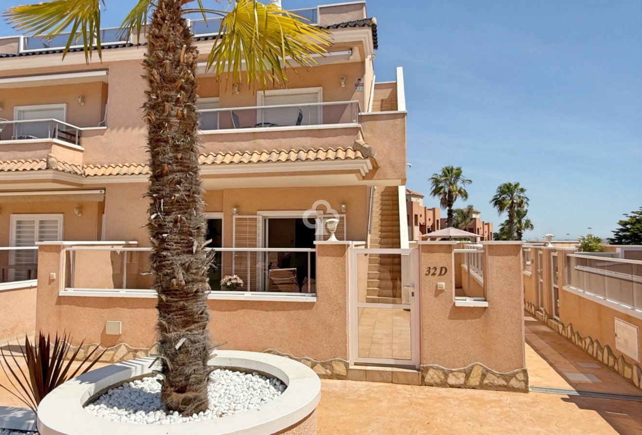 Resale - Bungalow -
Orihuela Costa - Punta Prima