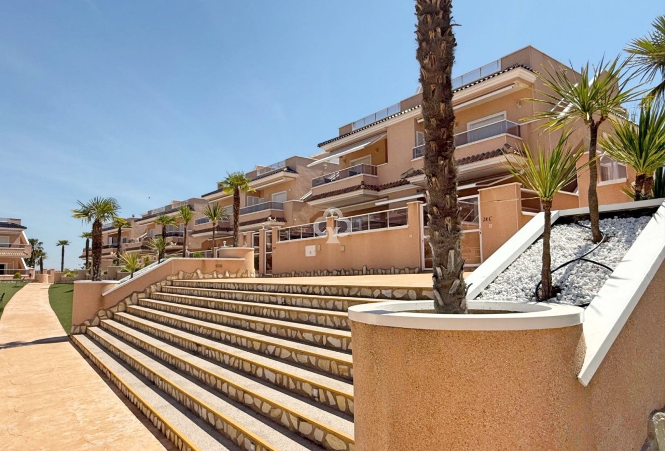 Resale - Bungalow -
Orihuela Costa - Punta Prima