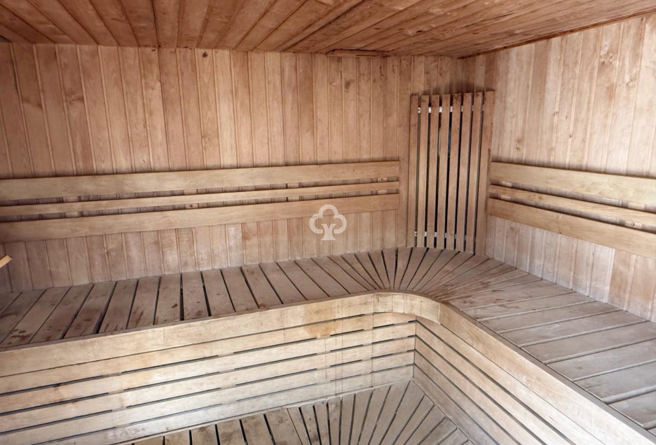 Resale - Bungalow -
Orihuela Costa - Punta Prima