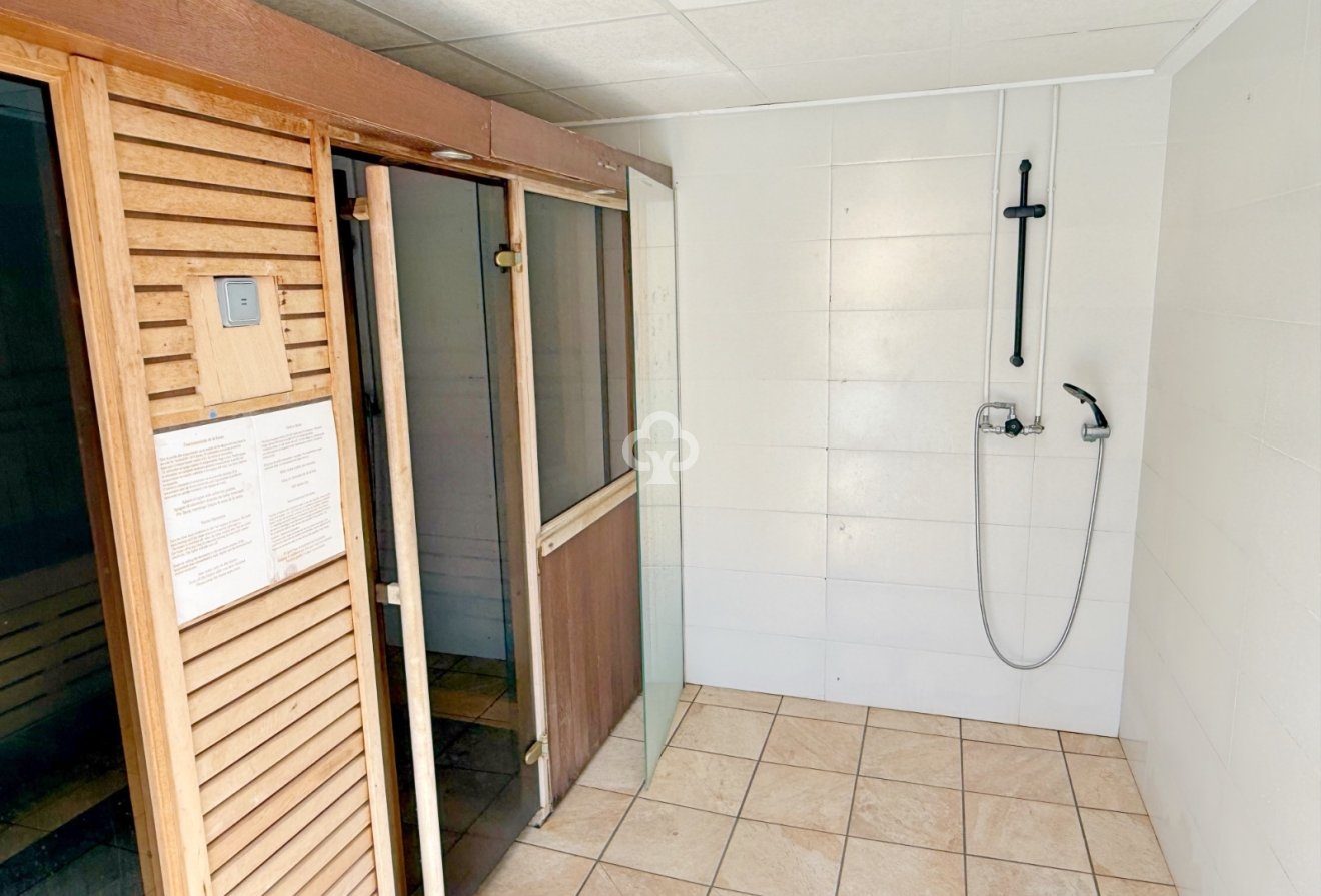 Resale - Bungalow -
Orihuela Costa - Punta Prima