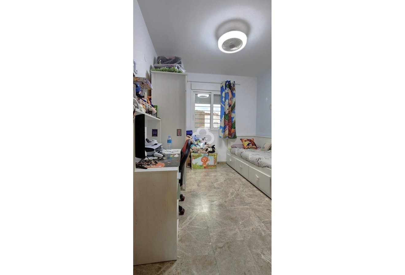 Resale - Piso -
Mijas - Las Flores