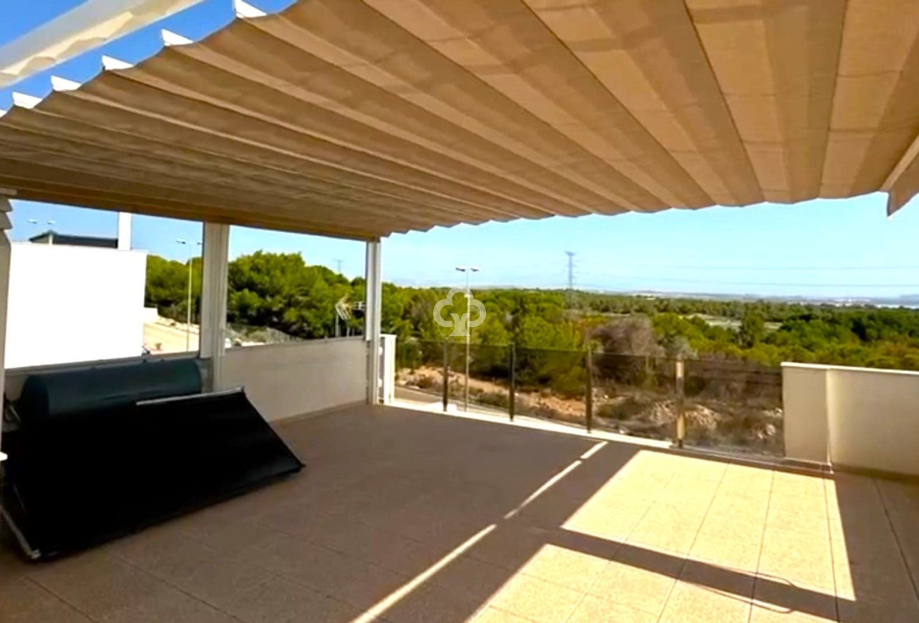 Resale - Chalet independiente -
Orihuela Costa - Villamartín