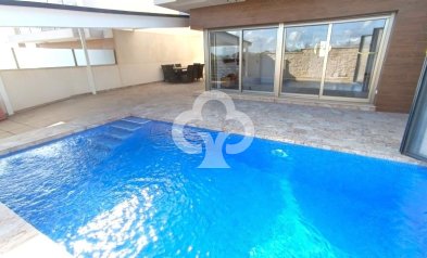 Resale - Chalet independiente -
Orihuela Costa - Villamartín