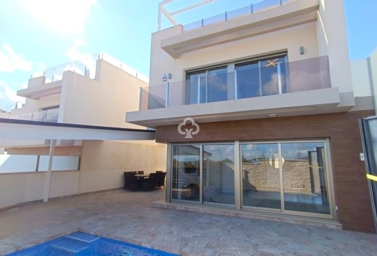 Resale - Chalet independiente -
Orihuela Costa - Villamartín