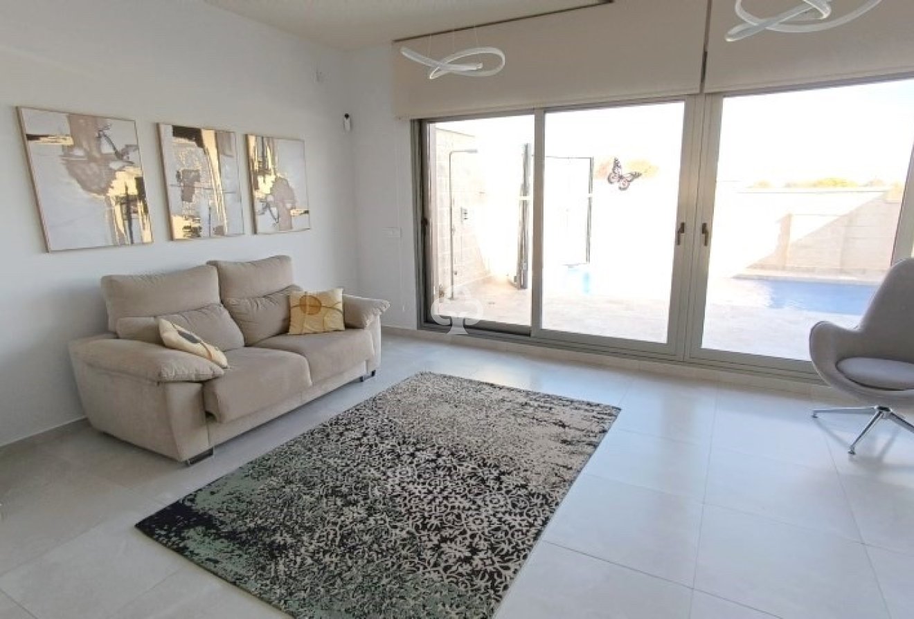 Resale - Chalet independiente -
Orihuela Costa - Villamartín