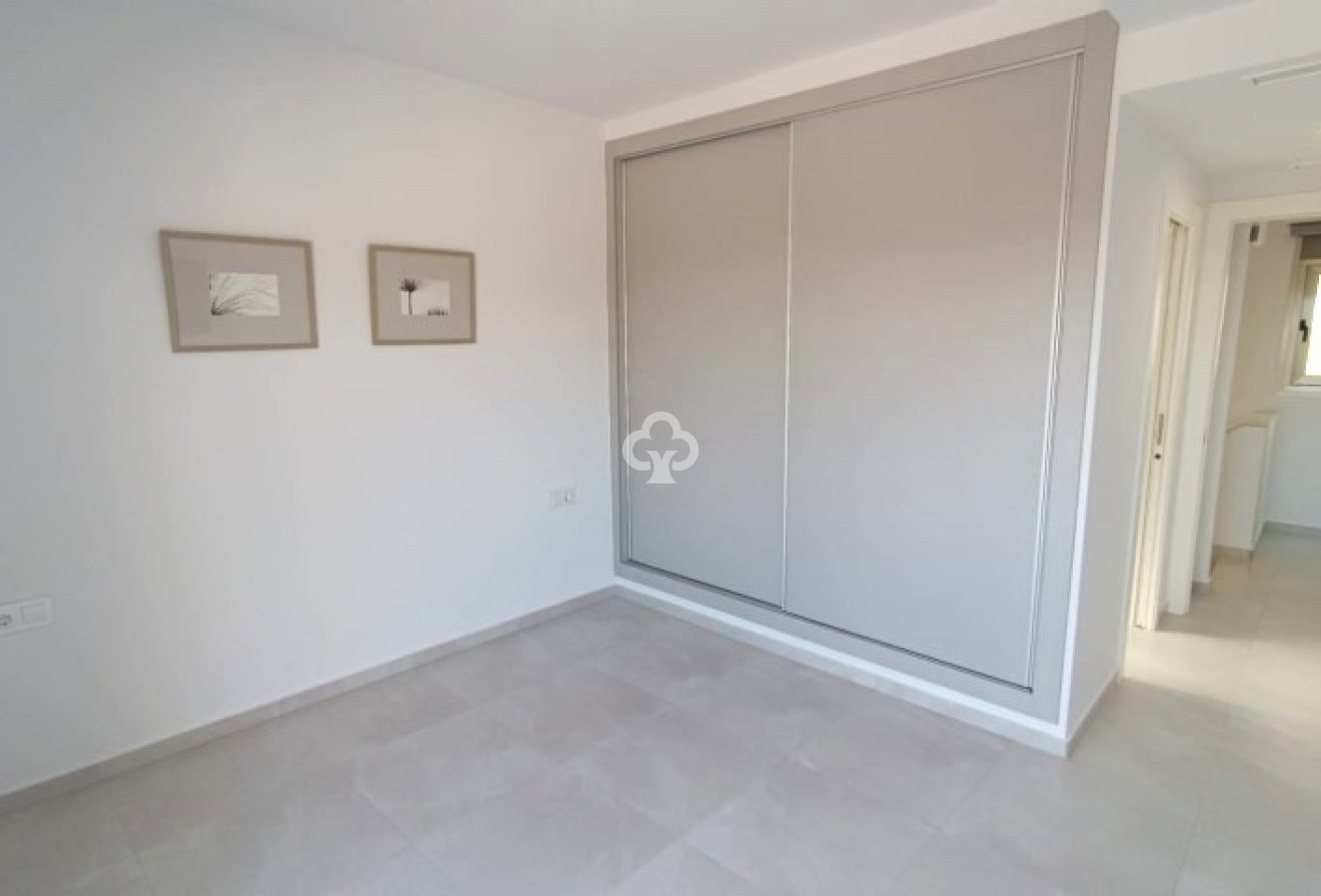 Resale - Chalet independiente -
Orihuela Costa - Villamartín