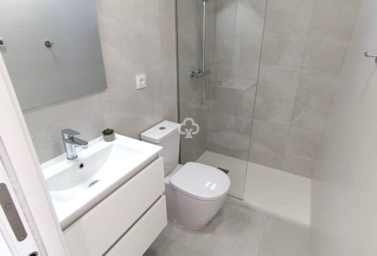 Resale - Chalet independiente -
Orihuela Costa - Villamartín