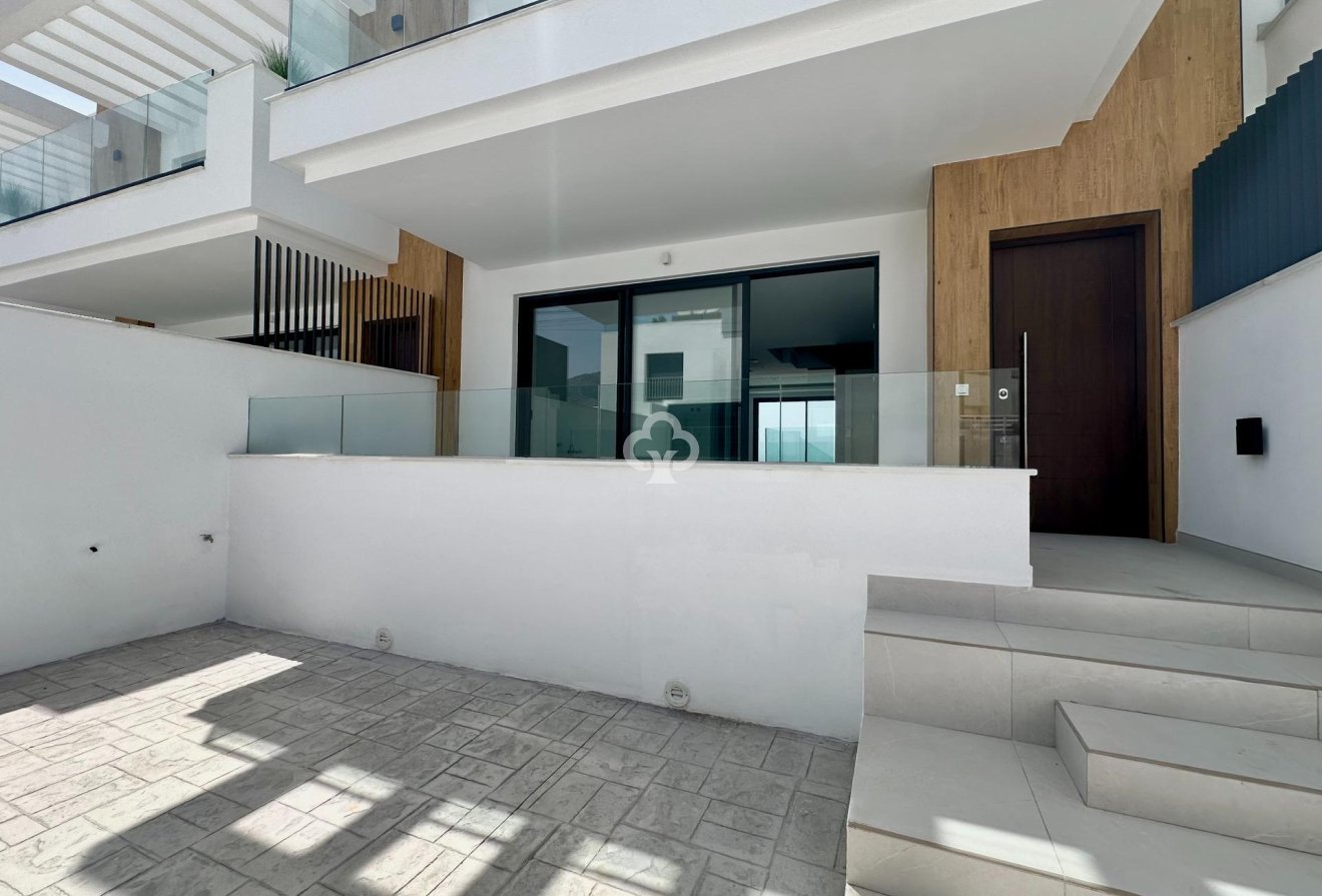 Resale - Semi-detached house -
Fuengirola - Los Pacos