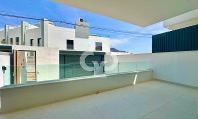 Resale - Semi-detached house -
Fuengirola - Los Pacos