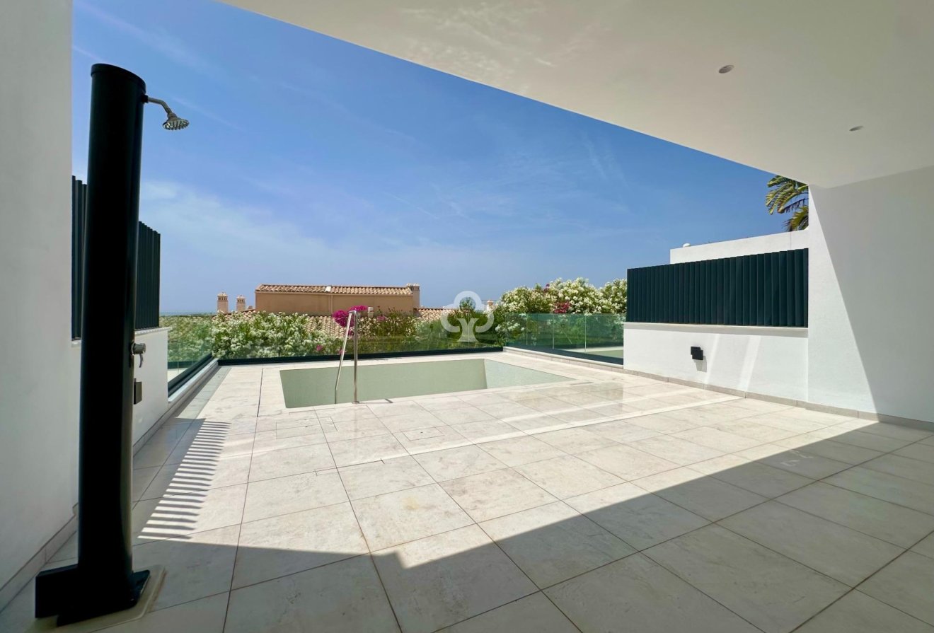 Resale - Semi-detached house -
Fuengirola - Los Pacos