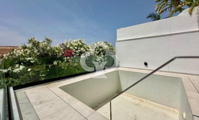 Resale - Semi-detached house -
Fuengirola - Los Pacos