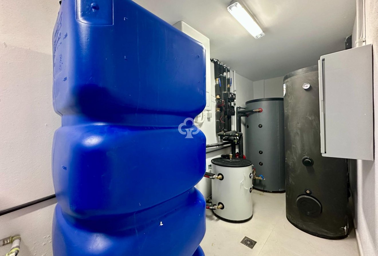 Resale - Semi-detached house -
Fuengirola - Los Pacos