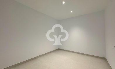 Resale - Semi-detached house -
Fuengirola - Los Pacos