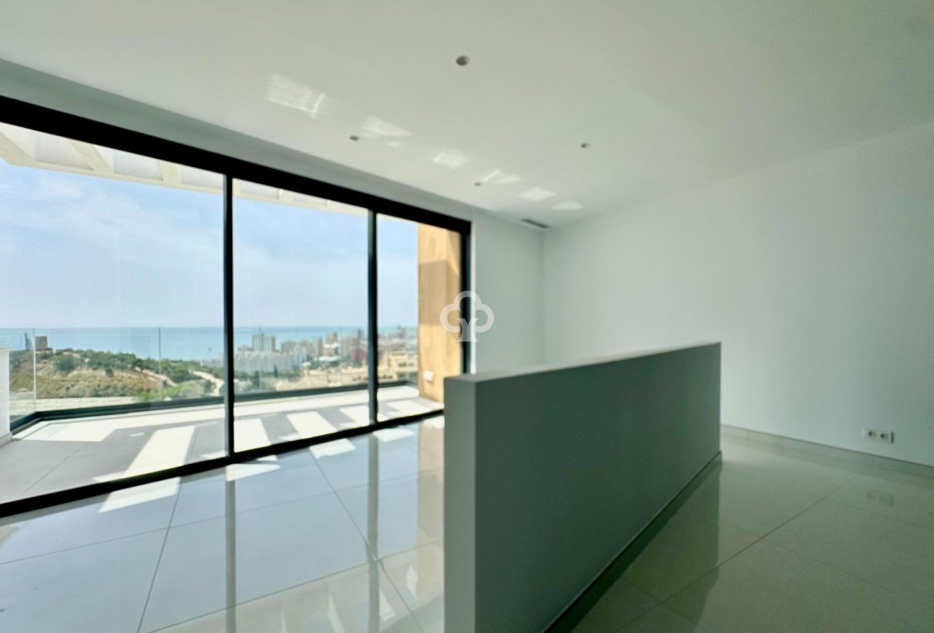 Resale - Semi-detached house -
Fuengirola - Los Pacos