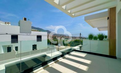 Resale - Semi-detached house -
Fuengirola - Los Pacos