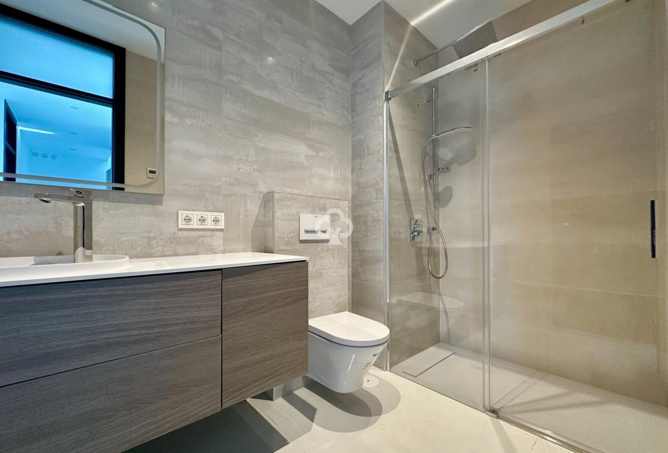 Resale - Semi-detached house -
Fuengirola - Los Pacos