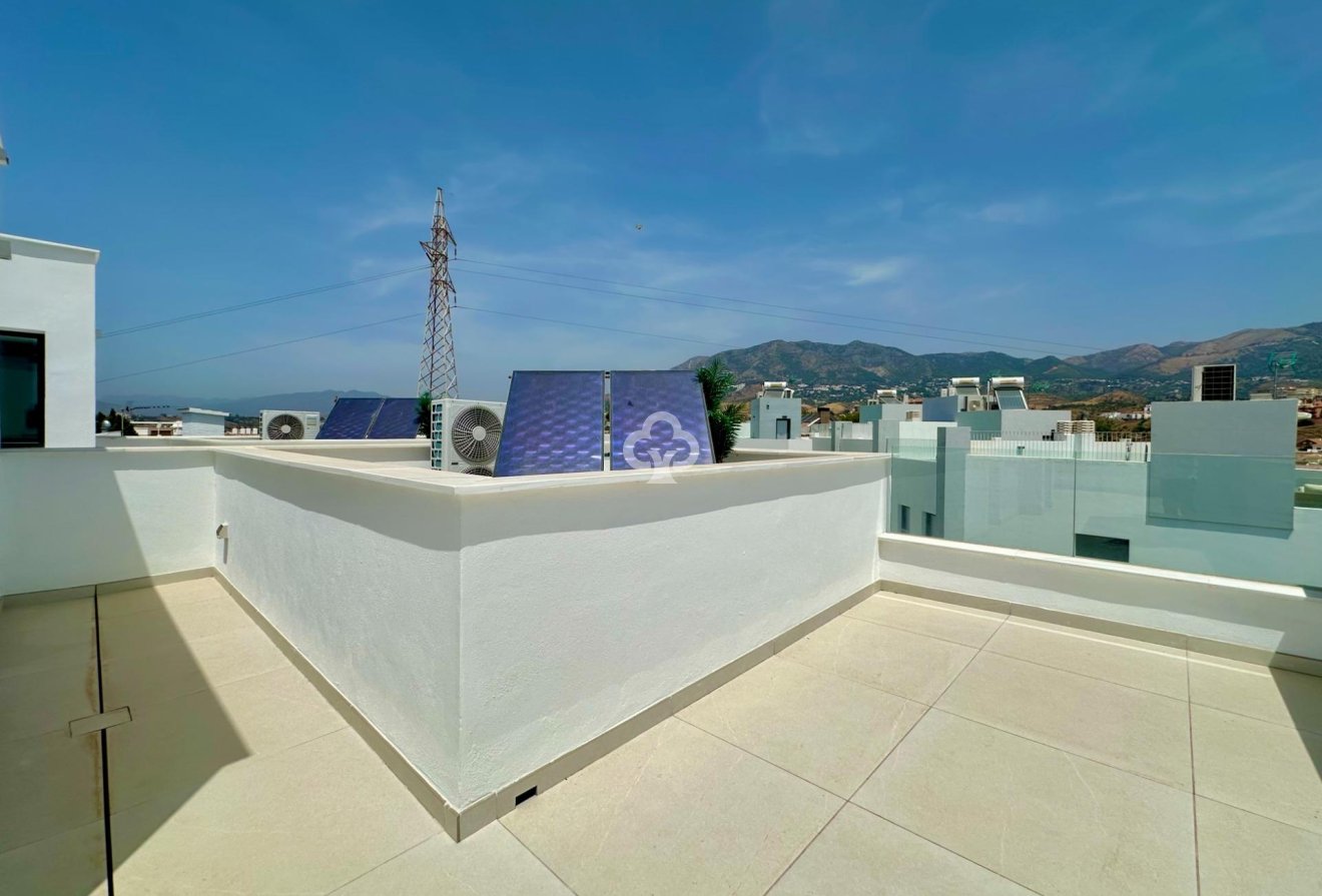 Resale - Semi-detached house -
Fuengirola - Los Pacos