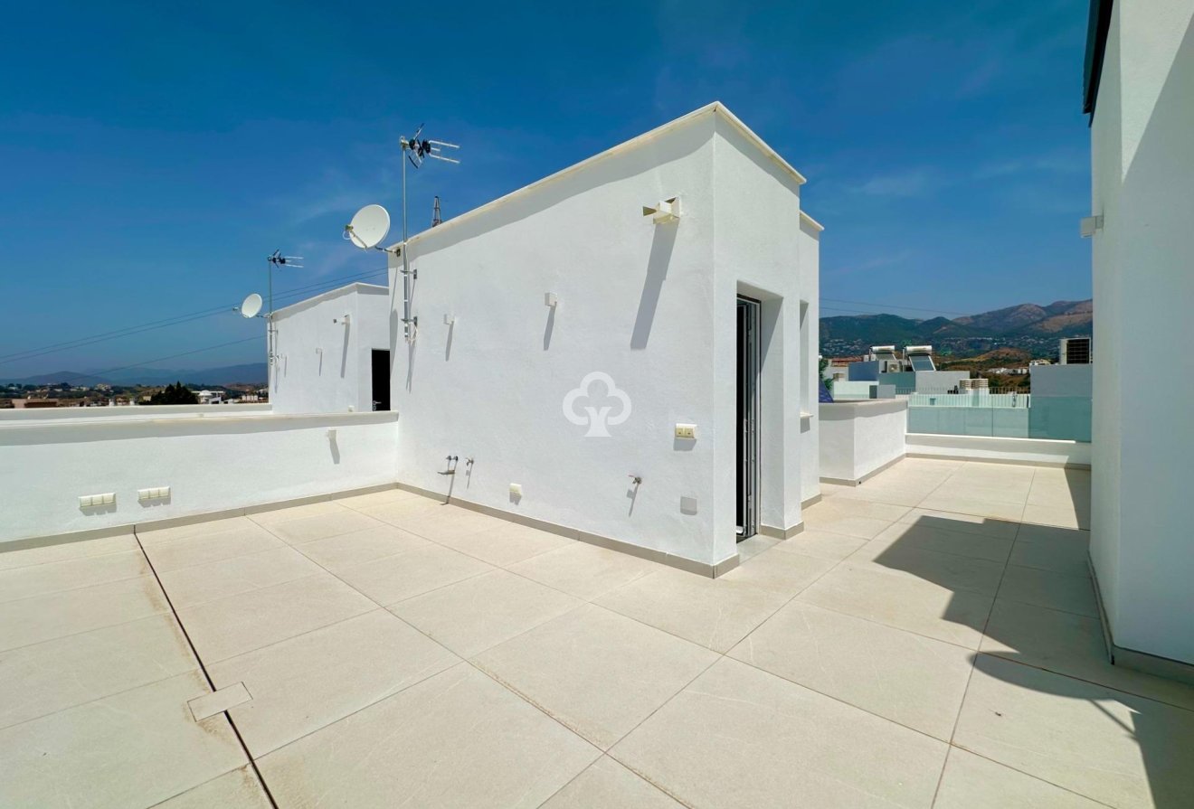 Resale - Semi-detached house -
Fuengirola - Los Pacos