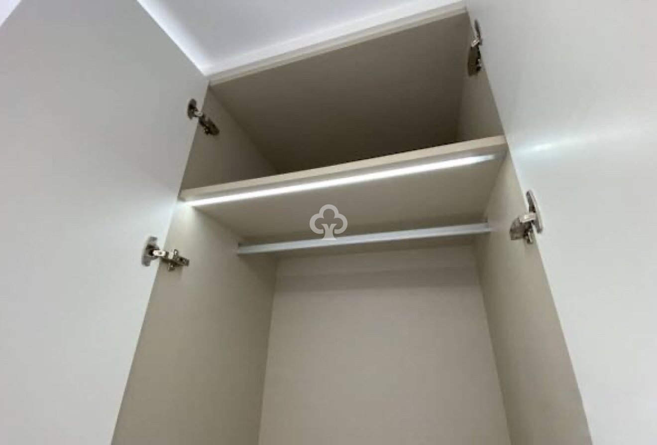 Resale - Apartment / flat -
Torrevieja - Nueva Torrevieja - Aguas Nuevas