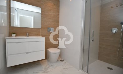 Neue Gebäude - Bungalow -
San Miguel de Salinas