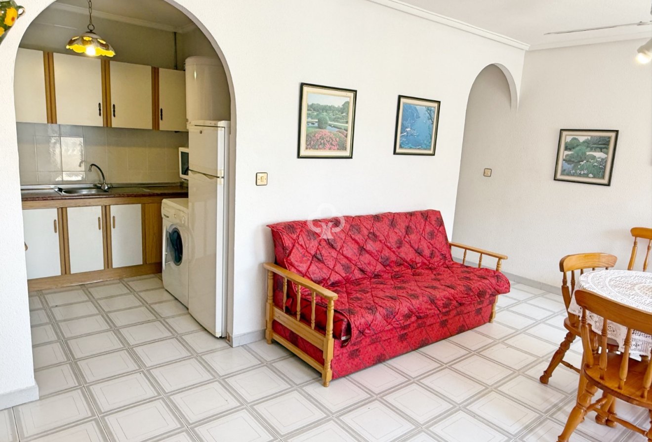 Resale - Apartment / flat -
Torrevieja - Centro