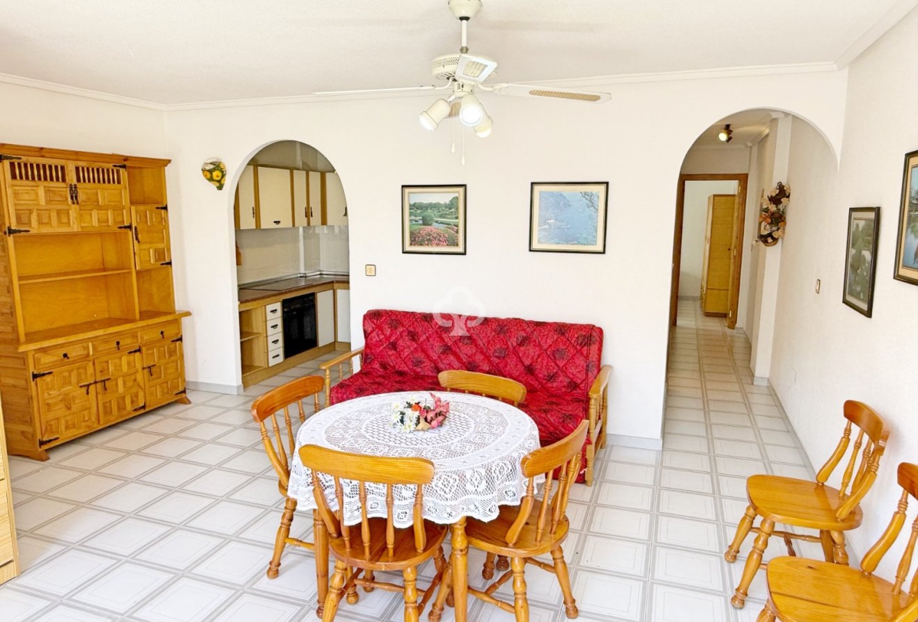 Resale - Apartment / flat -
Torrevieja - Centro