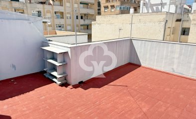 Resale - Apartment / flat -
Torrevieja - Centro