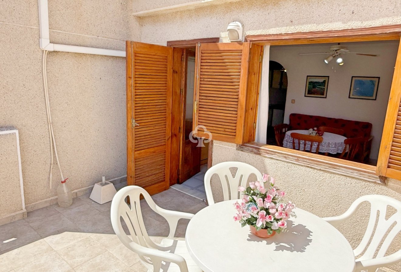 Resale - Apartment / flat -
Torrevieja - Centro