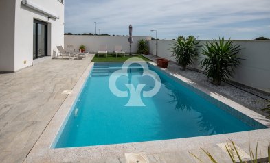 Obra nueva - Chalet independiente -
Pinar de Campoverde