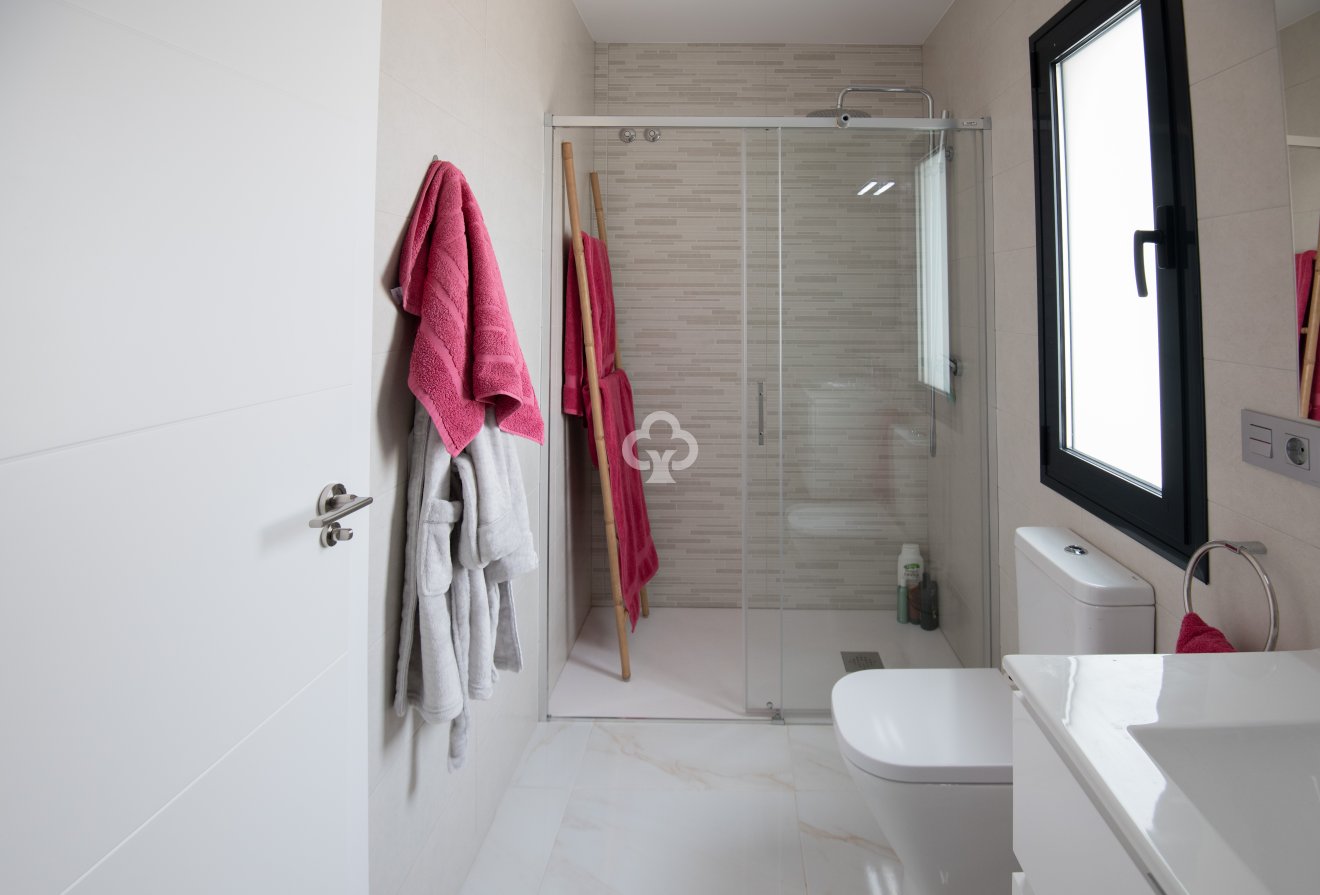 Obra nueva - Chalet independiente -
Pinar de Campoverde