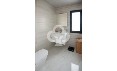 Obra nueva - Chalet independiente -
Pinar de Campoverde